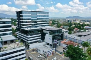 Descubrí lo que encontrás en una clínica dental bien ubicada en San Pedro Sula: servicios completos y atención especializada para tu salud bucal.